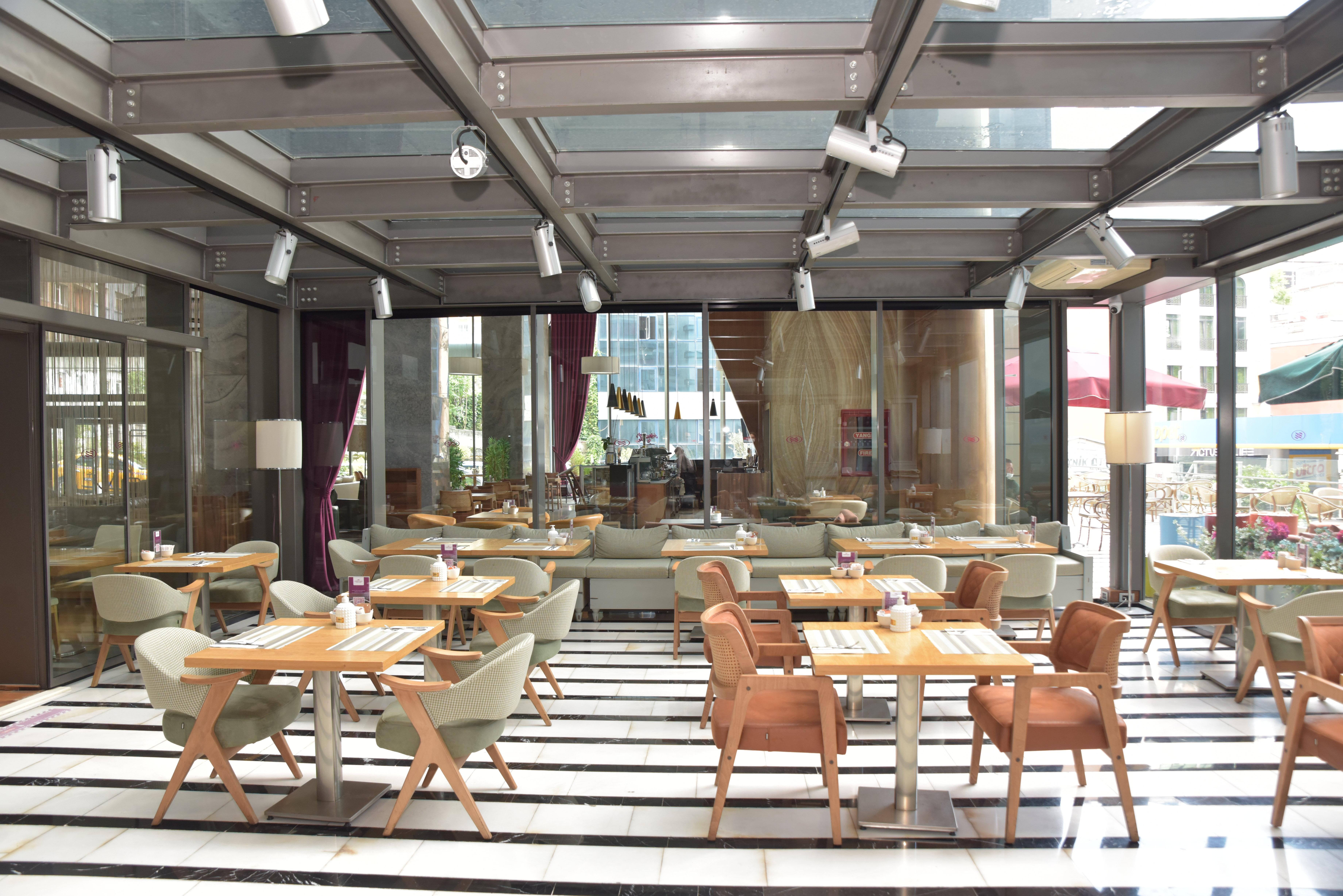 Отель Crowne Plaza Istanbul Harbiye By Ihg Экстерьер фото Restaurant