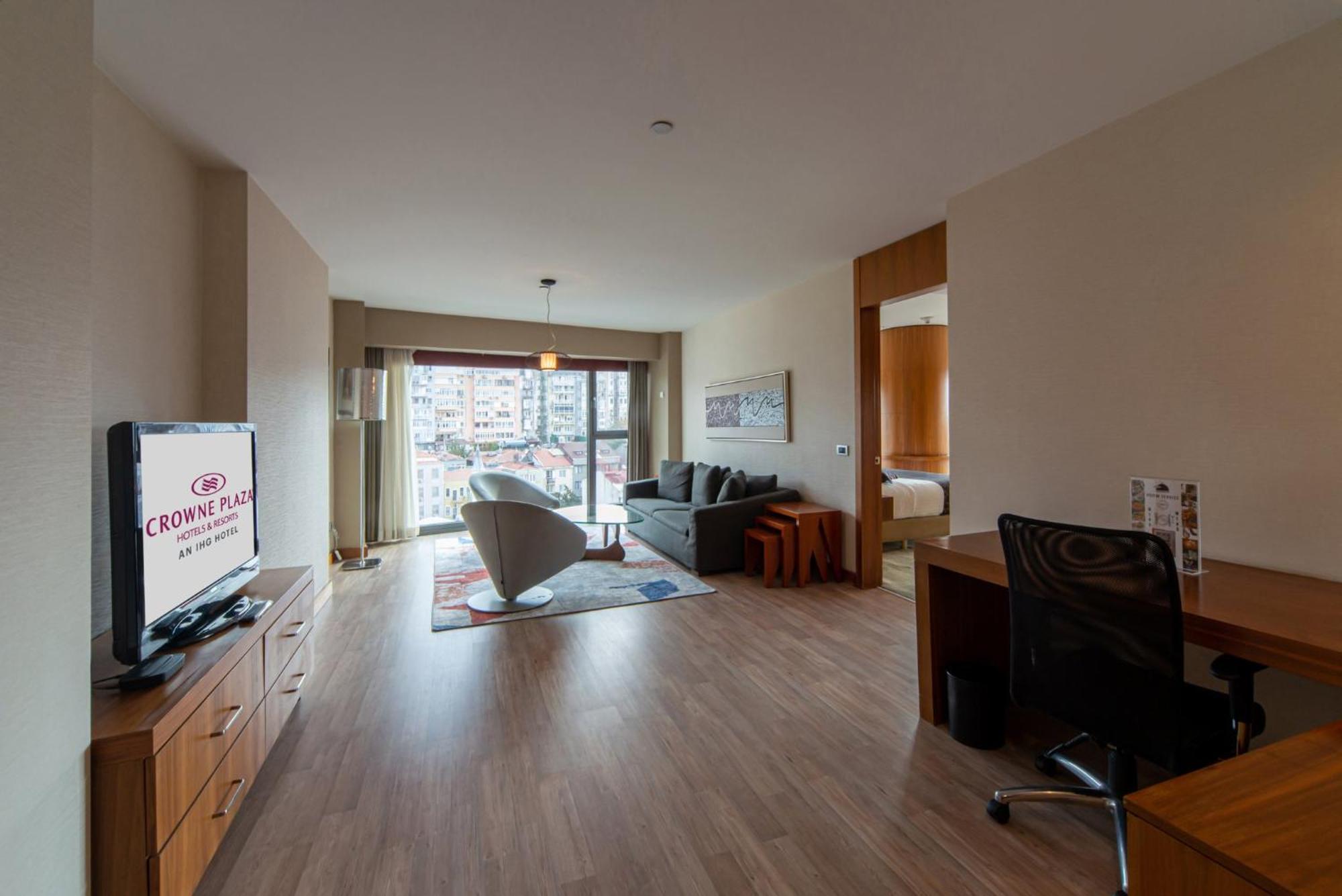 Отель Crowne Plaza Istanbul Harbiye By Ihg Экстерьер фото A typical apartment