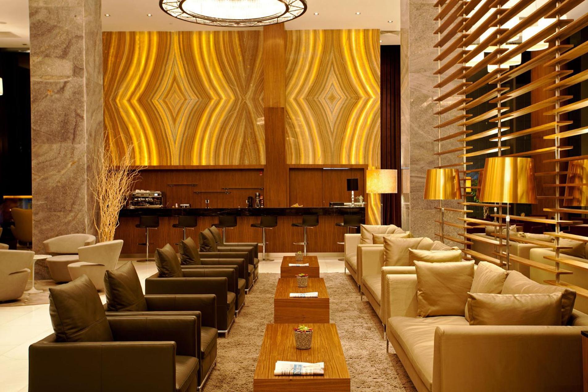 Отель Crowne Plaza Istanbul Harbiye By Ihg Экстерьер фото The lounge at the airport